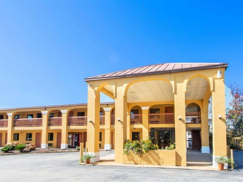 Days Inn By Wyndham オペライカ エクステリア 写真