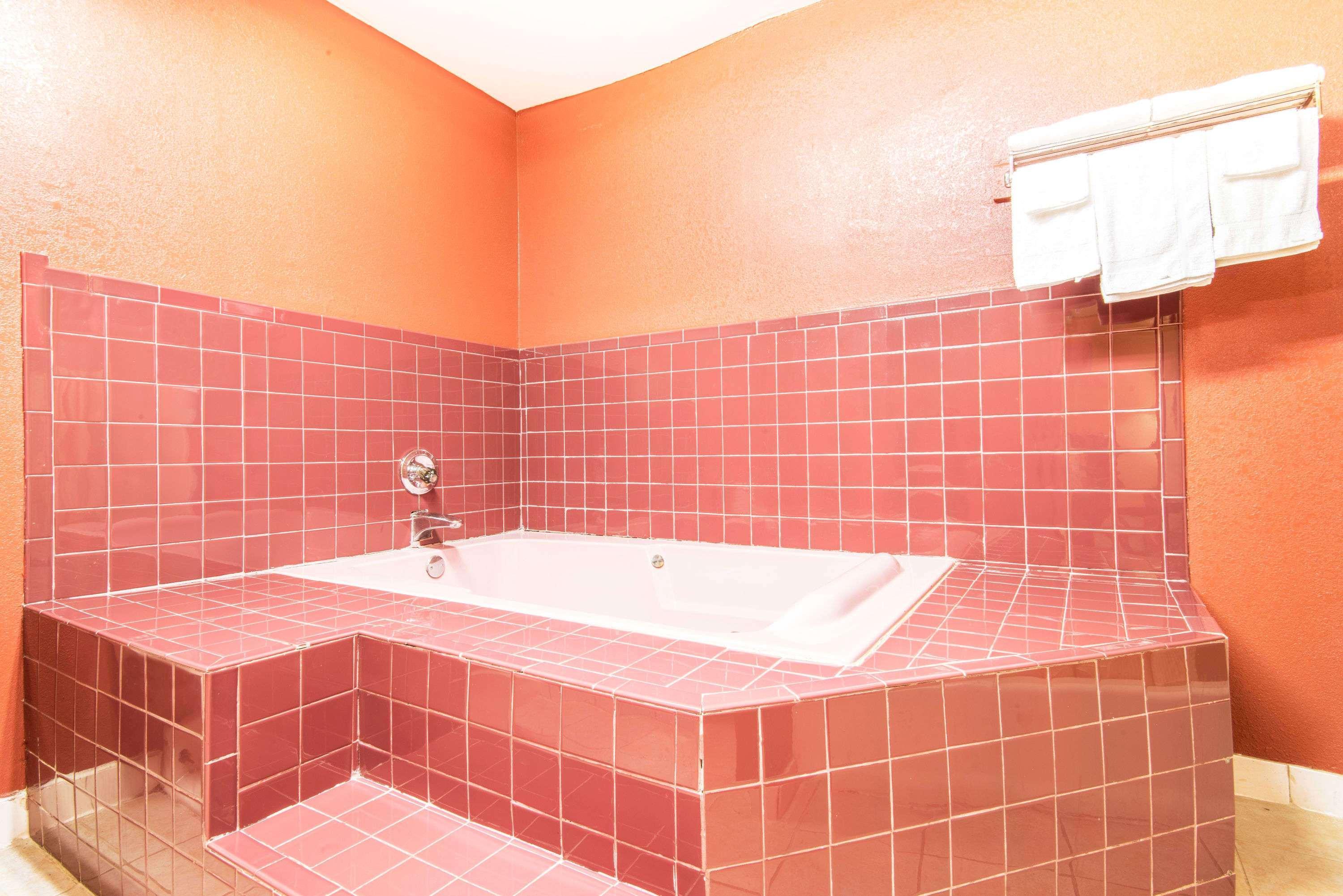 Days Inn By Wyndham オペライカ エクステリア 写真