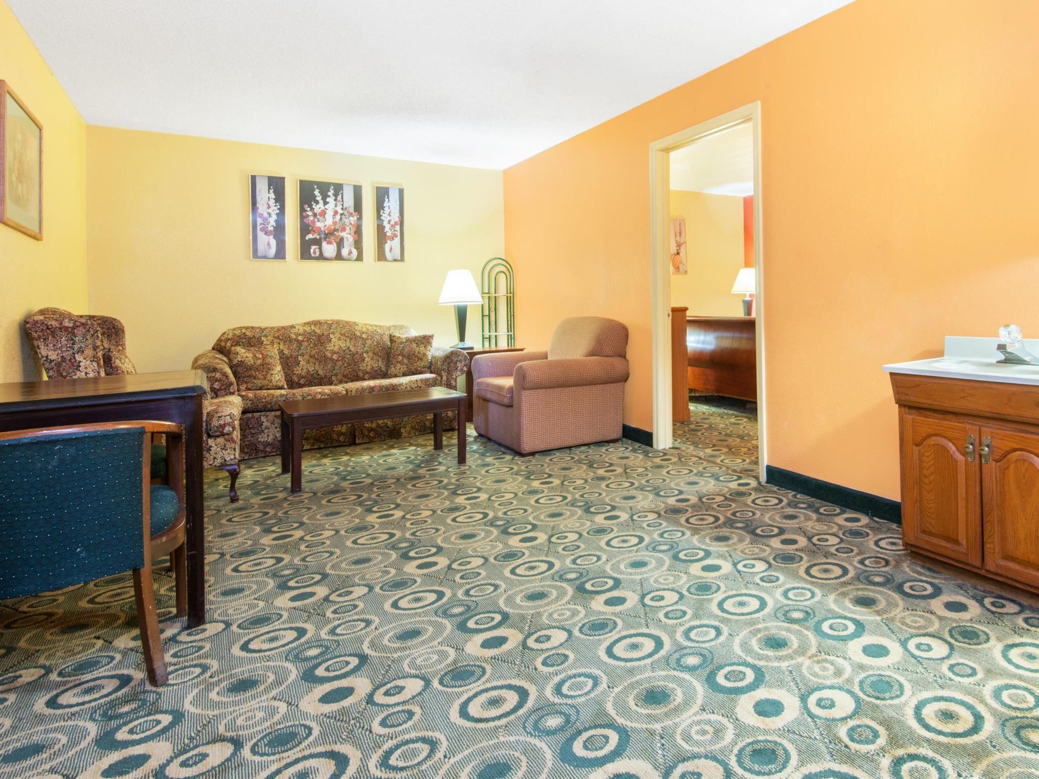 Days Inn By Wyndham オペライカ エクステリア 写真